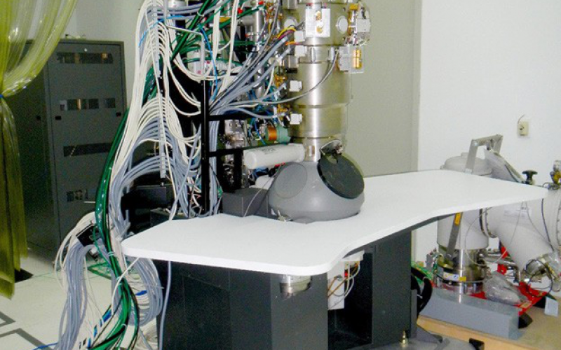 原子力顯微鏡減震臺(tái)材質(zhì)與結(jié)構(gòu)，如何影響成像效果？